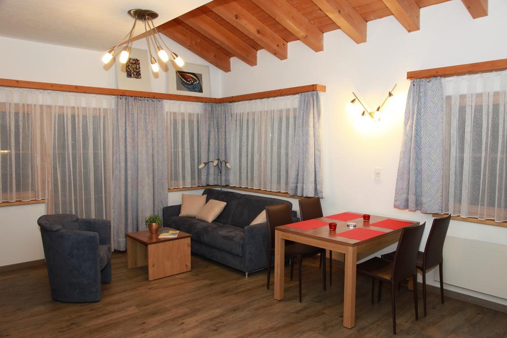 Apartment Madlaina 萨姆瑙恩 客房 照片